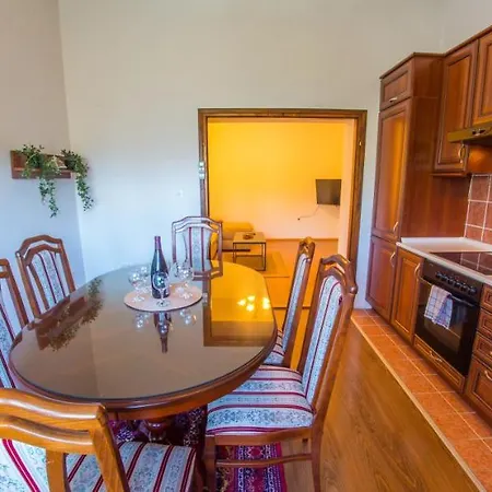 アパート Train Station *