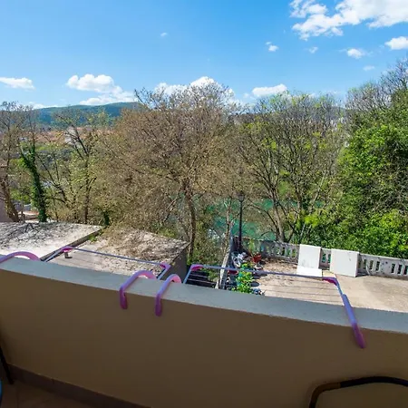 公寓 Train Station